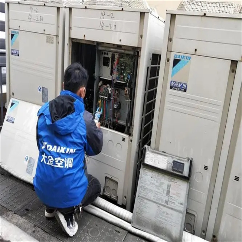 深圳罗湖火车站柜机空调跳闸故障维修